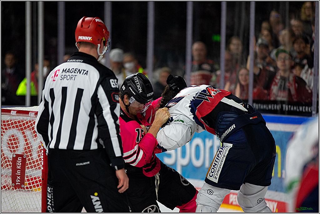 PENNY DEL; Koelner Haie- Eisbaeren Berlin; Koeln, 16.10.2022